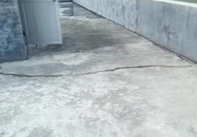 拜泉楼顶漏水维修公司分享下如何解决卫生间隐蔽部位漏水的问题?